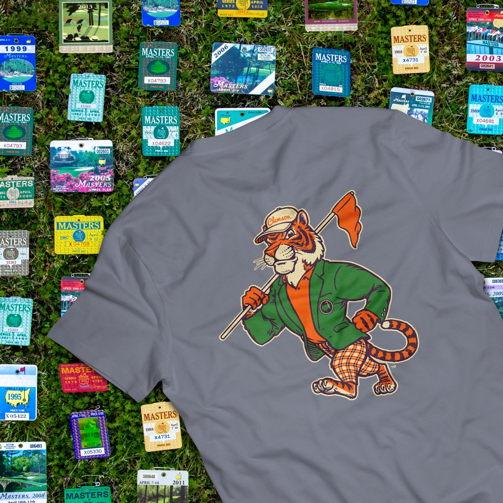 TTGrafx's tweet photo. The FINAL Day of the Masters is here🏌🏻♂️
Who will go home with the green jacket?
#madeinclemson #themasters #clemsongolf #tigretowngraphics #clemson #augustabanks https://t.co/7JNM2Biksk