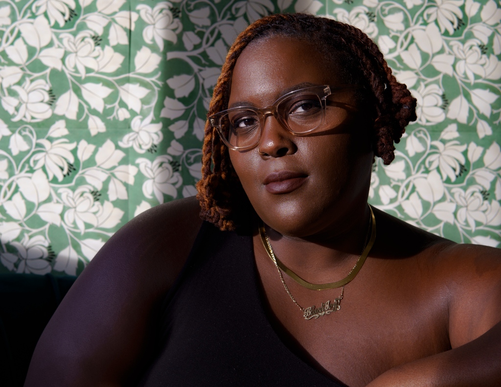 FolkArtMuseum's tweet photo. Join us on Tuesday, April 12th at 1 pm EDT for Virtual Insights: vanessa german and Amber J. Phillips on World-Building.
Space is limited; advance registration is required—https://t.co/W3lN1PHztQ
#AFAM #AFAMedu #folkart #selftaughtart #afamMULTITUDES https://t.co/vSa04YpcIA