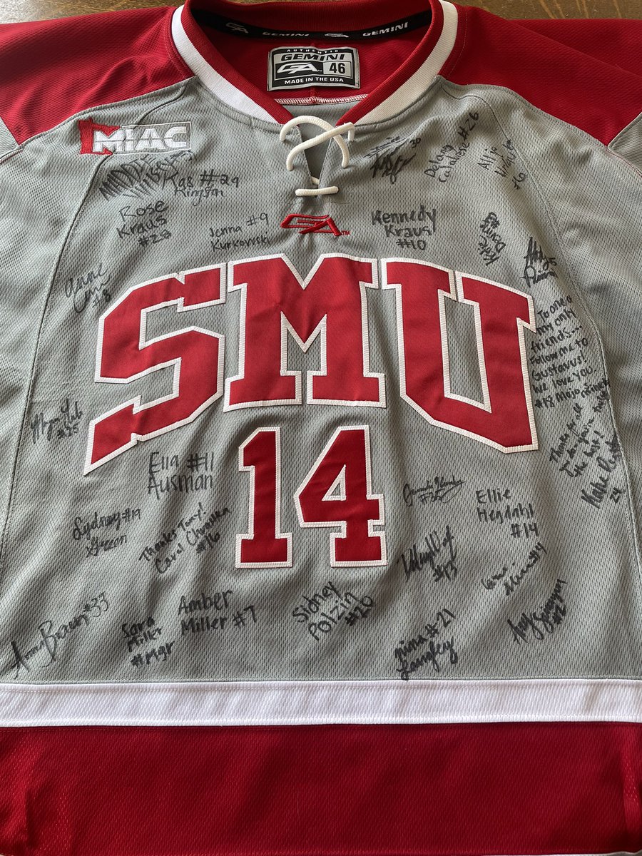 TonyPasquesi's tweet photo. This long overdue, but thank you to @SMUWHockey for this gesture! 

The ride you gave all of us was something that I will never forget and I was happy to be a small part of it. 

Thank you so much! https://t.co/QpU7ObGDTv
