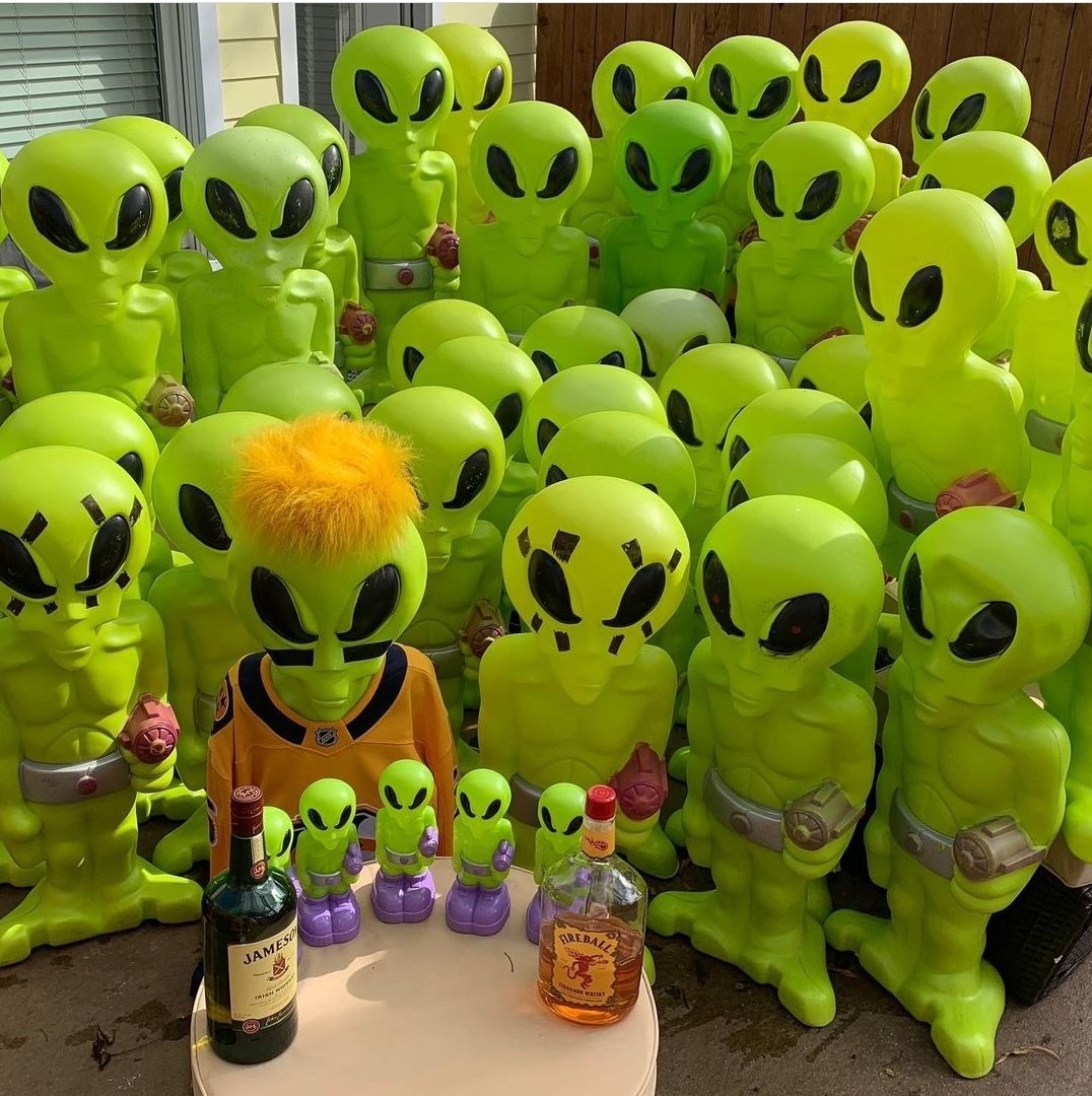 XTheDeadCorpsX's tweet photo. Happy #DeadCorpsSunday everyone! Remember that the Dead Corps is not limited to only this planet and our species! #WeAreNotAlone #IWantToBelieve #DeadCorps @TheDeadDeads https://t.co/R5gp1OiQT4