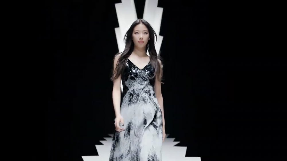 lesserafimpics_'s tweet image. KAZUHA in FEARLESS SHOW