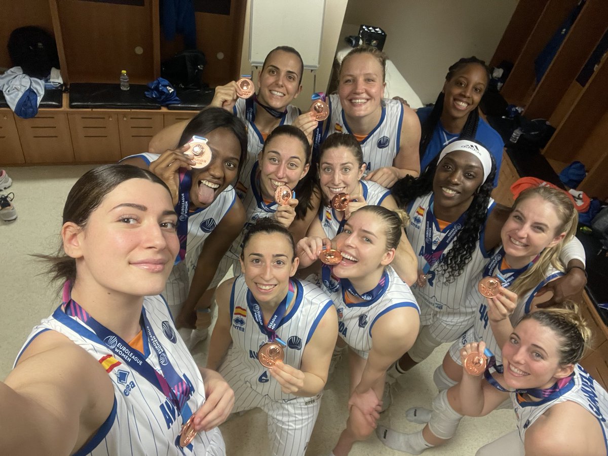 maitecazorla5's tweet photo. Proud of this team and everything we have overcome together 🥉💙 @CBAvenida #EuroLeagueWomen https://t.co/8yM8w87jbG