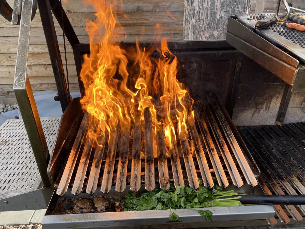 Keeps_Tweets's tweet image. They say happiness is finding a hobby you can eat #FoodOverFire #steaknight