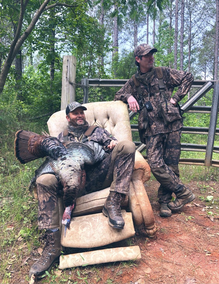 BoogerBottom's tweet image. I like to hunt with people that laugh, cut up, &amp;amp; know how to have a good time, yet serious enough to bring the hammer! We get one lap in life! Make it fun &amp;amp; as full of joy as you can!
#bonecollector #hunting