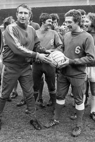 robertmdaws's tweet photo. #AlanDicks and #GeoffMerrick @BristolCity https://t.co/NlqXtRGEZf