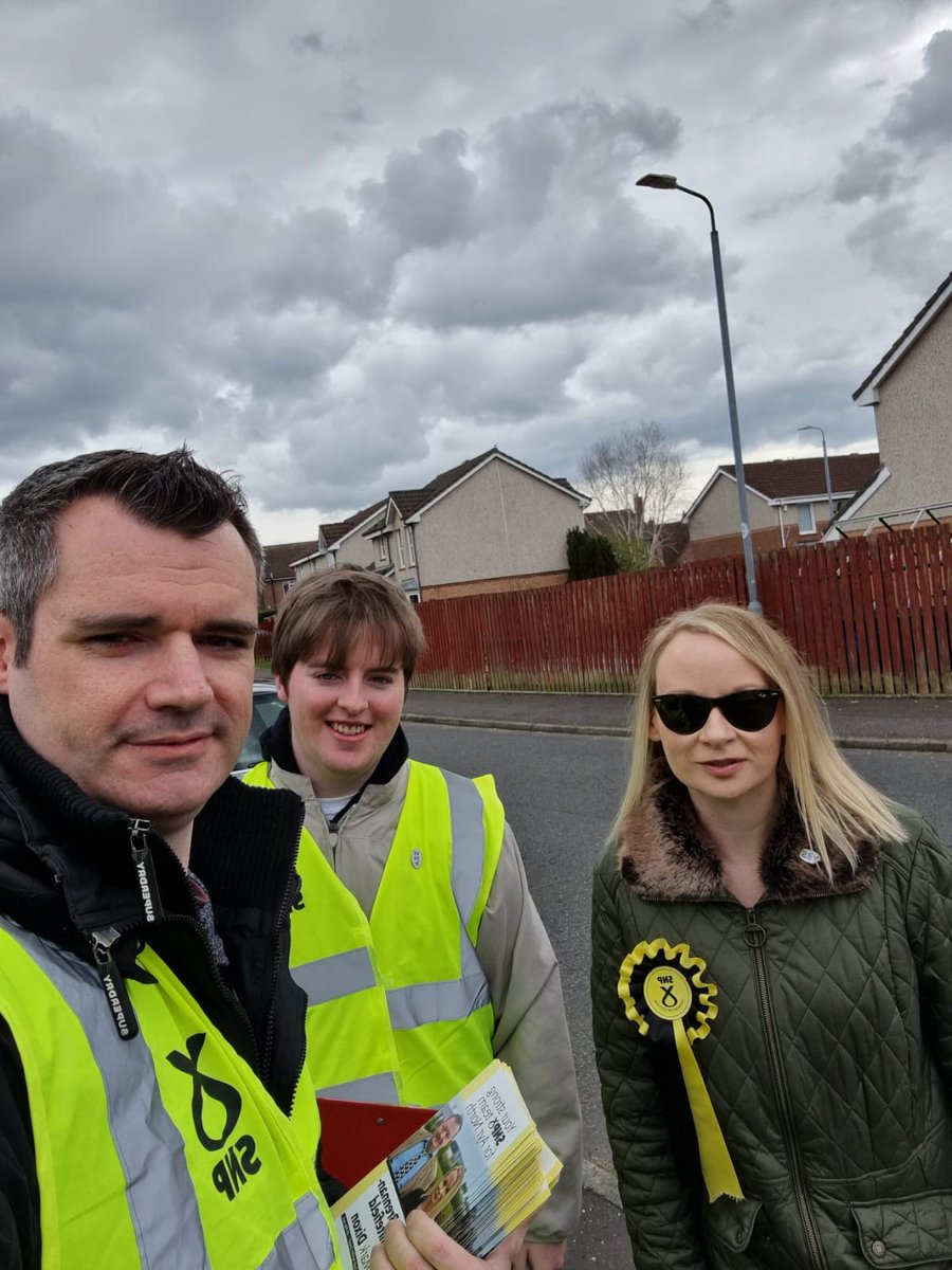 laurapoppet's tweet photo. Out and about in Ayr North again lots of positive responses at the doors 

#VoteSNP #activatesnp #council22 https://t.co/AmwZsdCggl