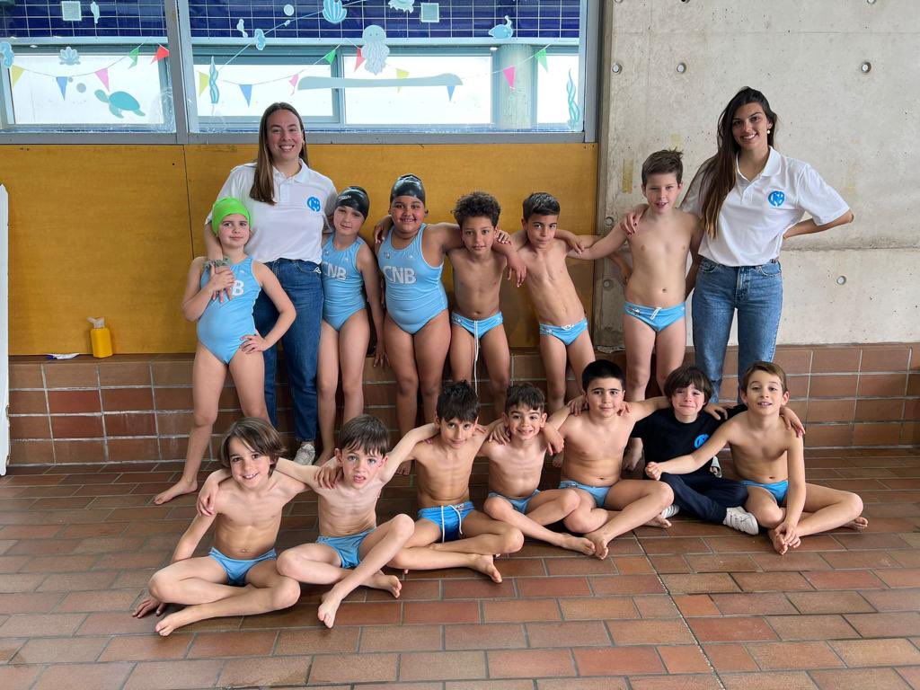 CNBARCELONA's tweet photo. Rssultats dels nostres equips 🤽🏼‍♂️d’aquest cap de setmana

CADET B
@CNsantandreu 15 - CNB B 4

JUVENIL
CNB 15 - C.N.SANT ANDREU 4

BENJAMÍ B
CNB B 4 - @cnmataro B 3
CNB B 4 - @CNAB_oficial FEM 3

Seguim creixent equips!🔥

#cnbisbig #5pals #waterpolo #waterpoloteam https://t.co/3BLaCx1LyH
