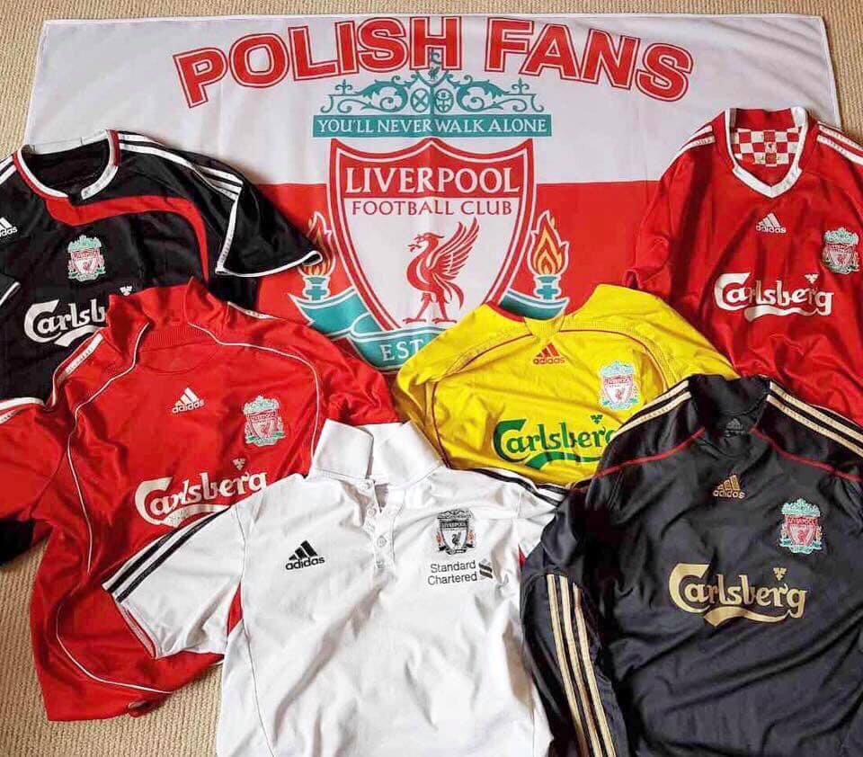 MichalMoch87's tweet photo. Którą koszulkę założyć? 

C’mon the Reds 🔴🔴⚽️🔴🔴 @LFC 

#bitwaoanglie #MCILFC #MCILIV #PremierLeague #pl https://t.co/ElYOGDQqgN