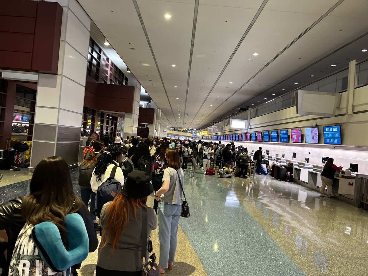 TheJayaArc's tweet photo. @SpiritAirlines had us in line for over three hours at #LAS after a literal last minute, you cancelled it at 1:00 am, cancellation! Only to give us ALL terrible flight choices and leave us stranded with no place to stay, with a 21$ food ticket. Nope, fix this #spiritairlines! https://t.co/mMUTQgQKeT