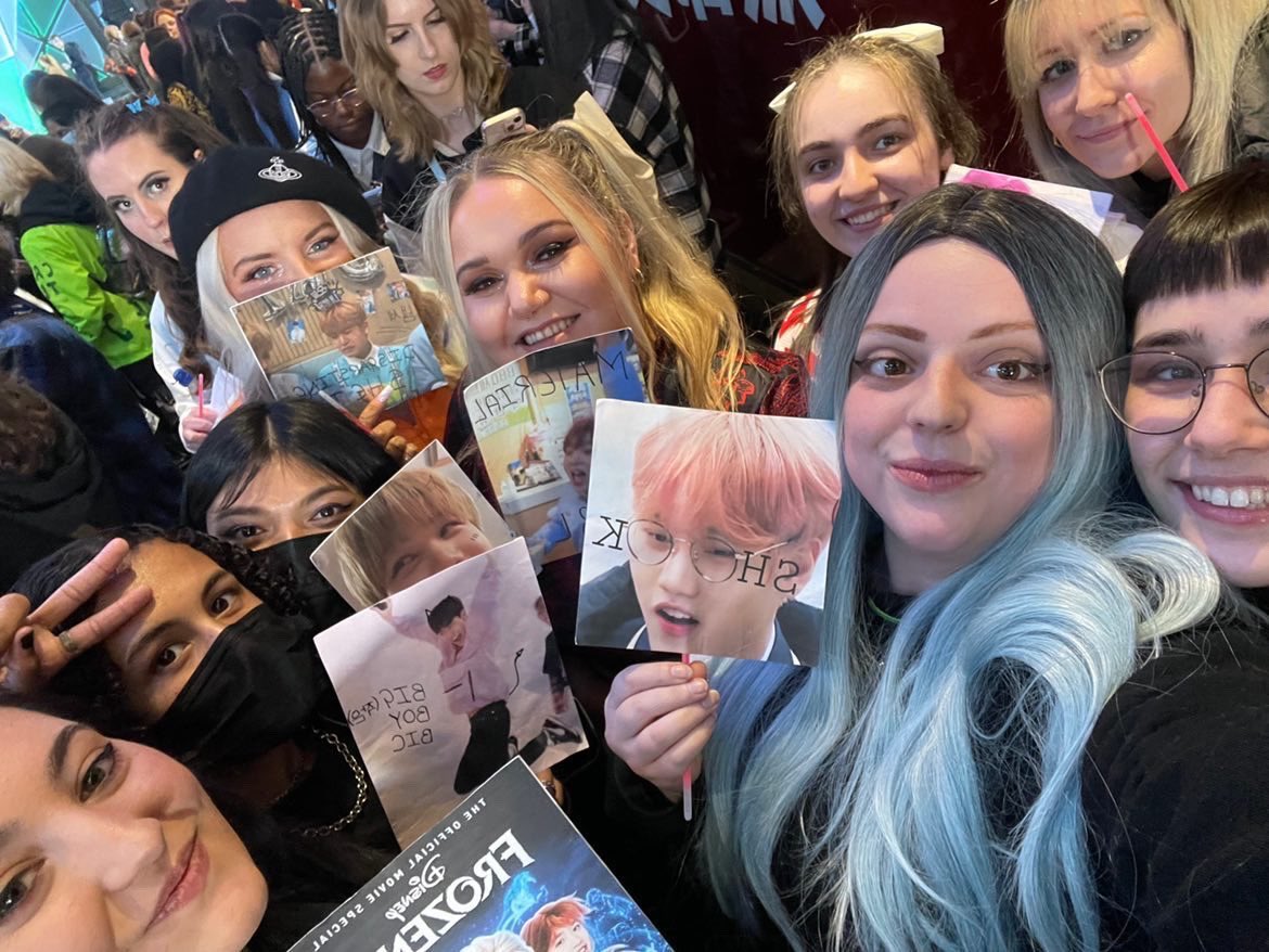 Yeosannie4's tweet photo. I’m legit so excited this is going to be the best time🥺 @McndOfficial_ #MCND_EUROPE_TOUR #MCND #MCNDinLondon https://t.co/DCZezrTZ2K