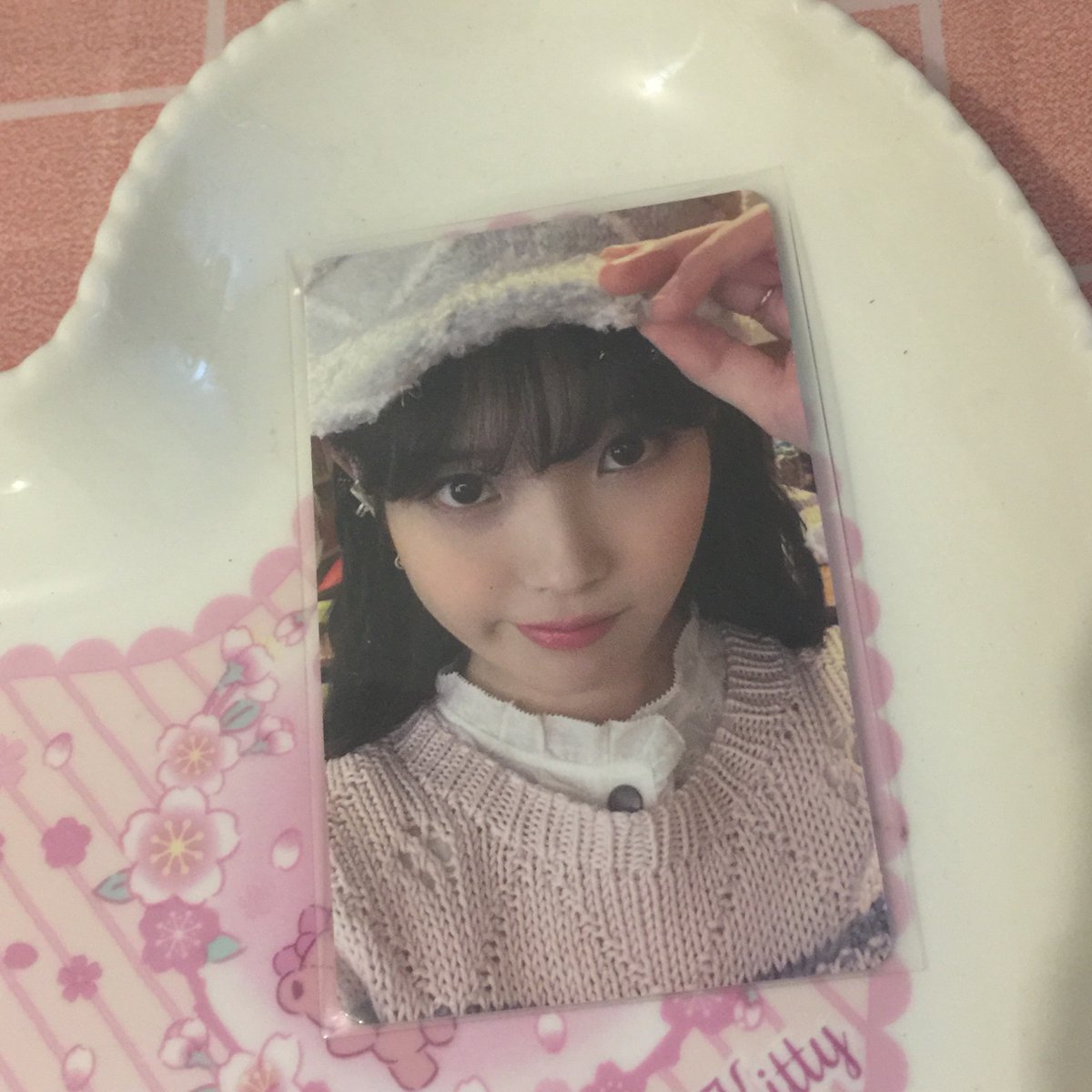 giveaway !

🌷 iu strawberry moon md 
- like n rt
- mbf ( ifb bns )