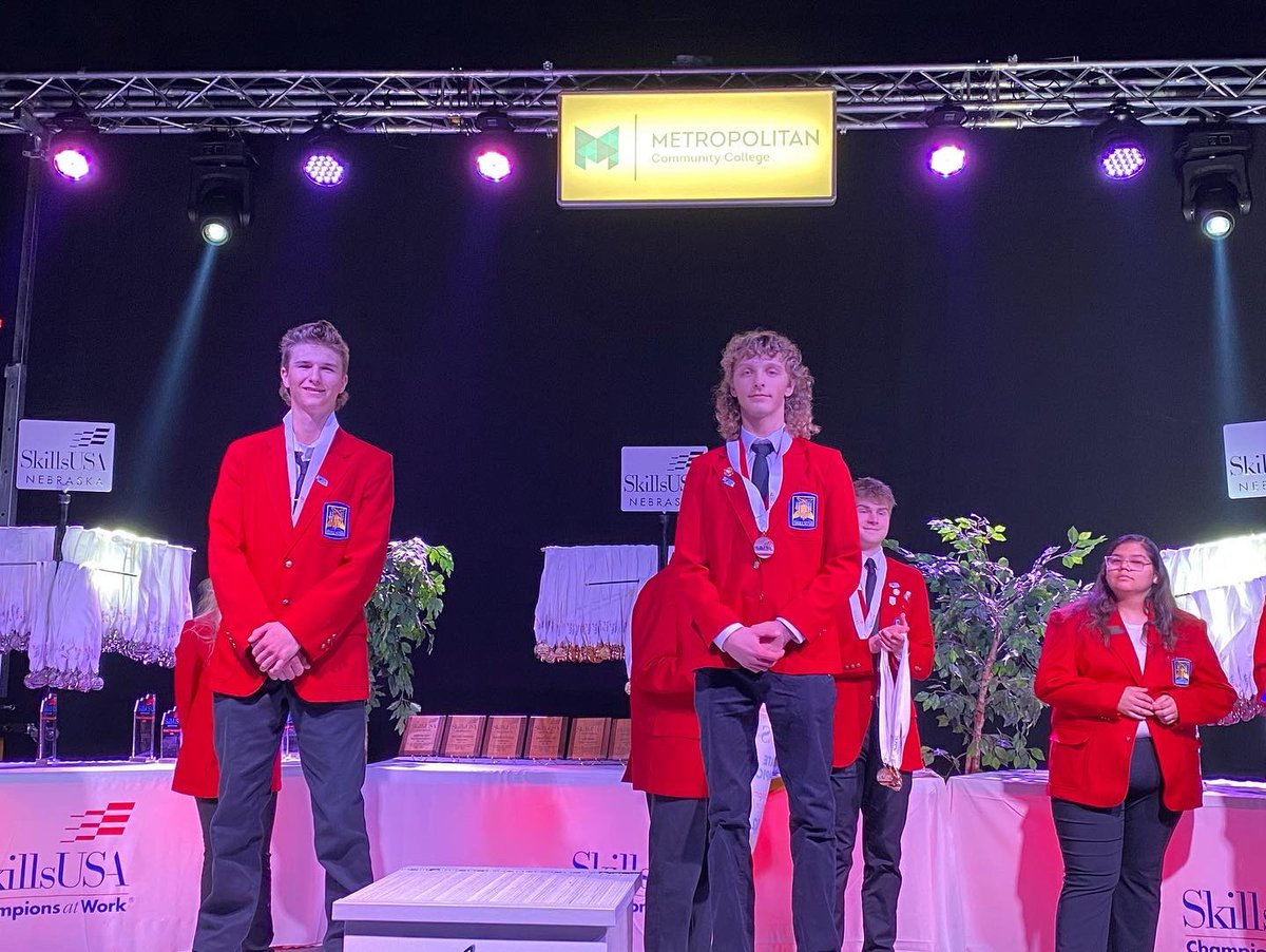 MrZweep's tweet photo. 1st place heavy equipment operator - Jakob. 3rd place construction AG diesel - Brandon #pride_purple #skillsusanebraska #lps_skillsusa #skillusa #lpslions #cementcity https://t.co/1uc8cs77iy
