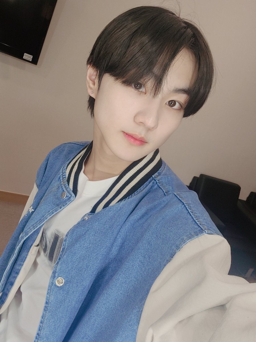 yousernameearth's tweet photo. 우리정디너무예뻐요 https://t.co/gjKYJbcKbZ