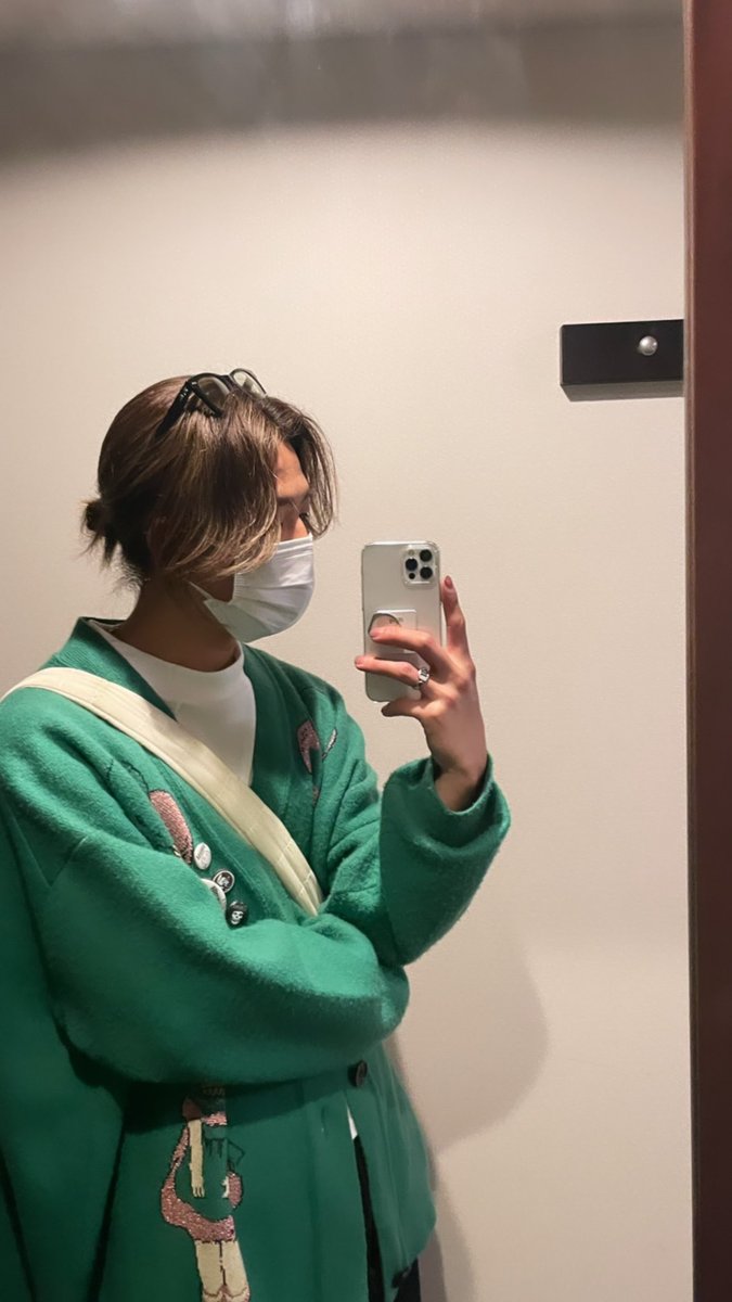 23fxxk's tweet photo. 休みの日のkidillの着用率圧倒的すぎる他の服もちゃんと着ないと、、、 https://t.co/ZCSiDzXVnF