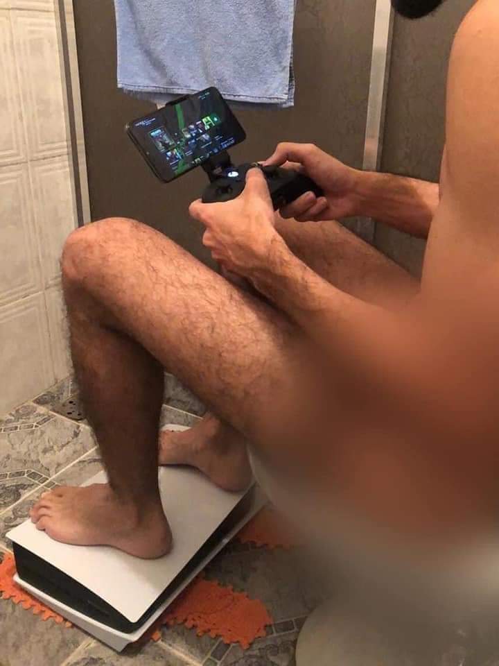 FP_kdjXXwAUtTp7?format=jpg&name=medium