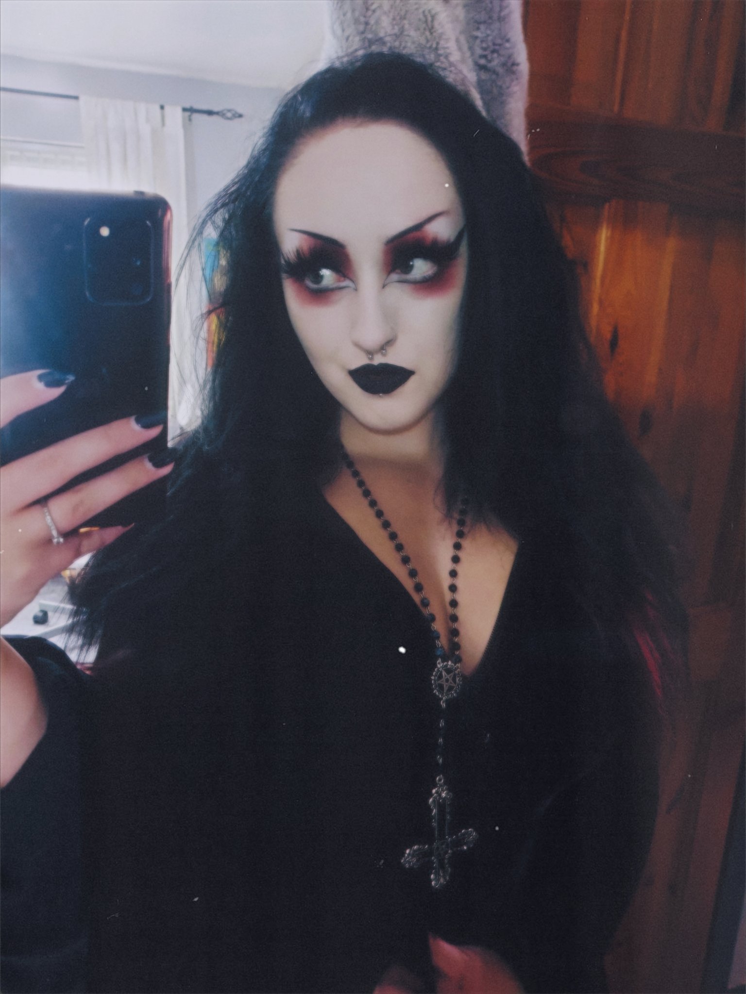 𝖓𝖞𝖒𝖕𝖍𝖊𝖙𝖆𝖒𝖎𝖓𝖊 𝖇𝖎𝖙𝖈𝖍. 🌙 on X: Tried a more trad goth  make up look today 🦇  / X