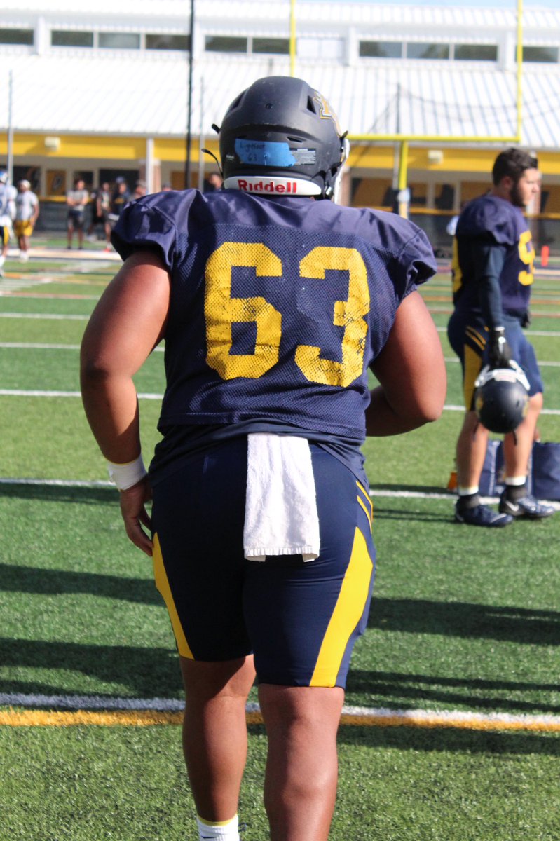 LcRob75's tweet photo. 📸from Reinhardt🏈Spring Game 4/7
Photographed by me
@ReinhardtFB | @Coach_JMiller 

https://t.co/zApqIuiURg https://t.co/PXrUlK0lzm