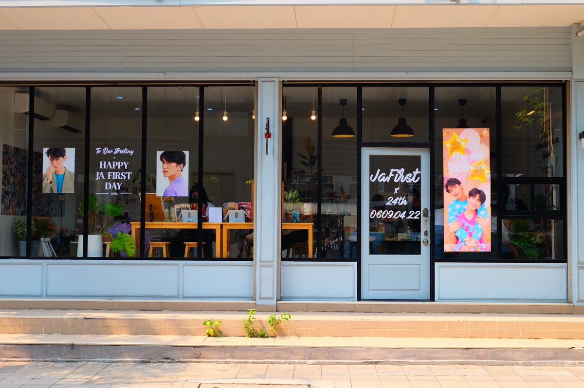 _yokyy's tweet photo. ขอบคุณทุกคนที่สร้างสถานที่แห่งความทรงจำร่วมกันของพวกเรานะ มันอบอุ่นมากๆเลยย กว่าจะมาถึงวันนี้ รู้ว่าทุกคนเหนื่อยมากๆ แต่ทุกคนทำเต็มที่แล้วนะ เก่งกันมากๆเลยย ทุ่มเทสุดๆ พลังแห่งความรักนิมันยิ่งใหญ่จริงๆ 😊
@panwinkhaenamii @ppnpp_ @sweet_95_97 @Wweetiny36 #ToOurDestinyJaFirst https://t.co/pLVR8rkdsi