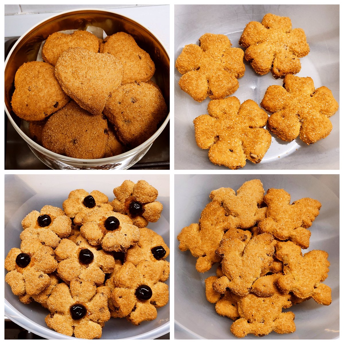 MariangelaBisco's tweet photo. Che poi oggi ha piovuto e soffiato pure vento forte, che non li vuoi fare due #biscottoni #mandorla e #cioccolato? ๐๐ #cuori giganti, #quadrifogli giganti, #fiori giganti, #GallettiSegnaVento giganti... Tutto gigante, pure la mia fame lo รจ ๐คฃ๐คฃ๐คฃ๐คฃ #addiodieta โค๏ธ๐๐ธ๐๐ซ๐ฌ๏ธ https://t.co/3riXvVuGrT