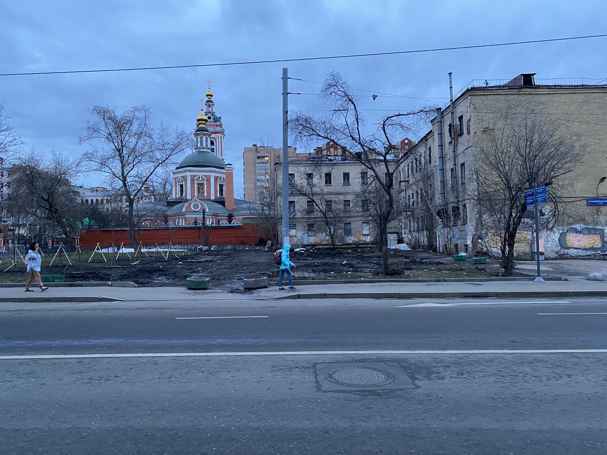 Trezzini_VO's tweet photo. @look_right_ Новослободская https://t.co/RScVAgiBON