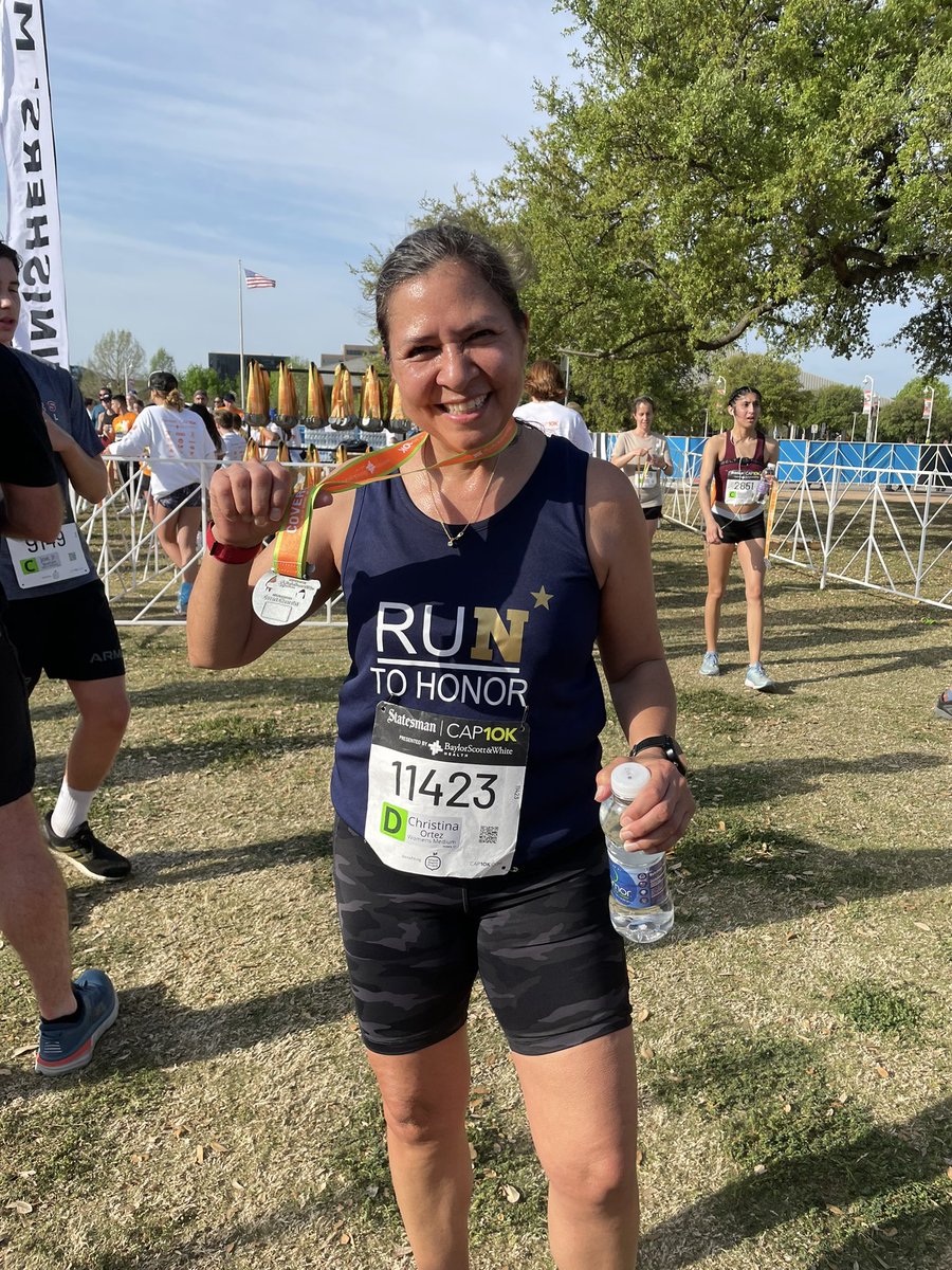maestraortez's tweet photo. All done with the #cap10k in Austin, Texas!! 🙌🏽🙌🏽💕 #RunToHonor #RunforUkraine 💙💛💙💛 https://t.co/Gcl8xodar3