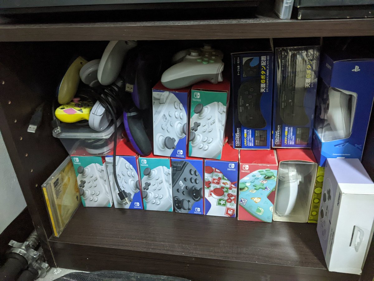 Yoshi_95fgc's tweet photo. I have way more. This is not a flex, I'm broke because of Smash 💀 https://t.co/WyW5Yh0SKC