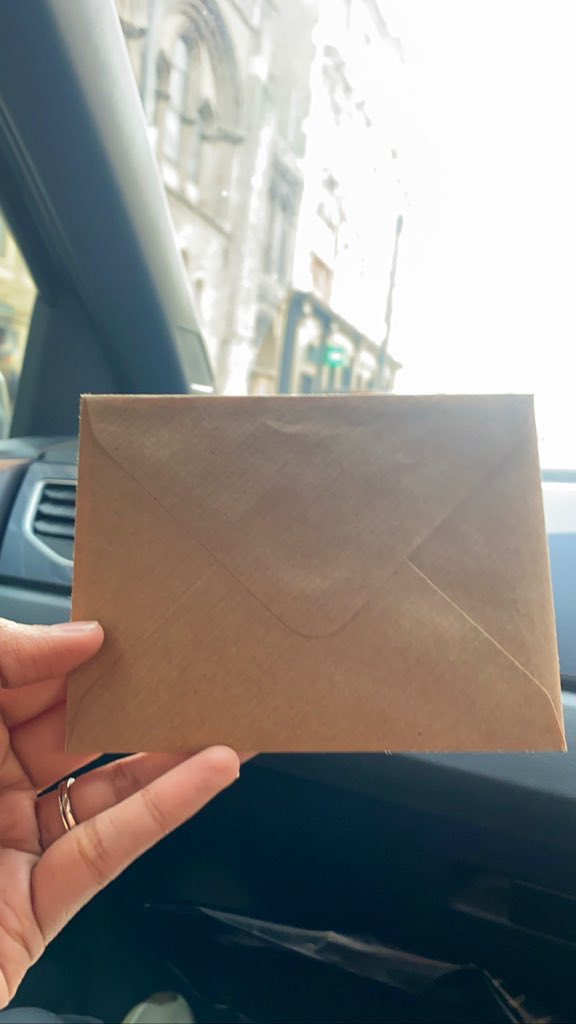 LadyReenBean's tweet photo. Can’t believe my husband organised a whole scavenge hunt with his own riddles, across london, to commemorate our upcoming 1 year anniversary 🥺 visiting all our first and favourite memories, but all through a game he created himself! I cried 🥺💝 https://t.co/ihcDpZxYFV