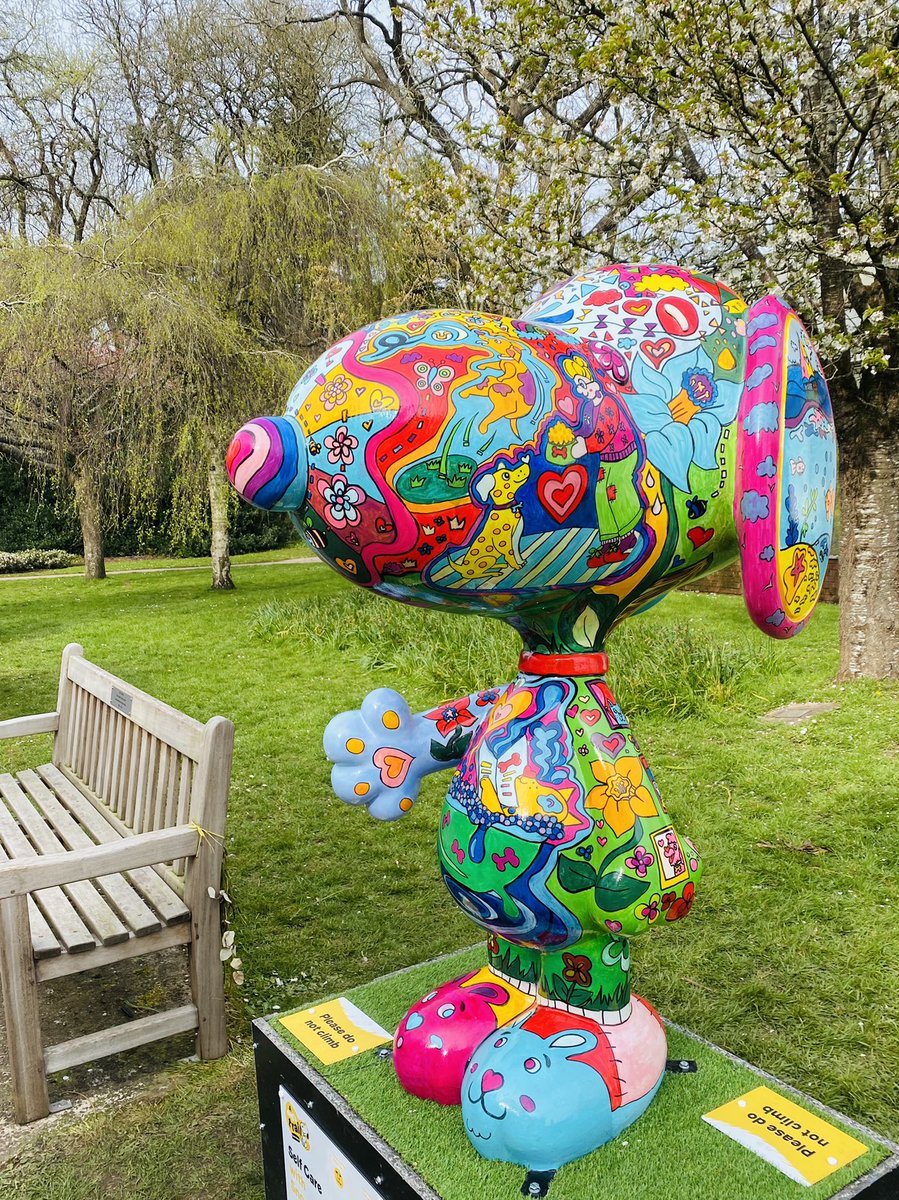 Juggling_Words's tweet photo. Located another colourful Snoopy in the northern suburbs of the city! 

Bumping into these creative canines whilst walking is becoming a thing! 

Love the trippy vibes of this one! 

#CardiffMeanders #ADogsTrail #CitySuburbsSurprise #RoathPark  #Snoopy #Peanuts #CharlesMSchulz https://t.co/0yzTSwpyLD