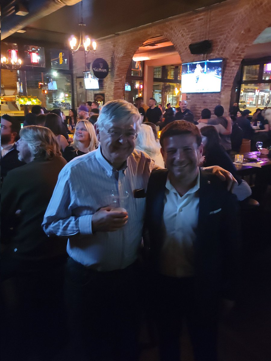 Roman_Baber's tweet image. Government tried to stop the spread of a highly transmissible virus w/o regard to collateral harm. Three days after my letter to @fordnation calling to end the lockdown, former CMOH Richard Schabas sided with me on all items. Last night we had a beer in Vancouver.#cdnpoli #cpcldr