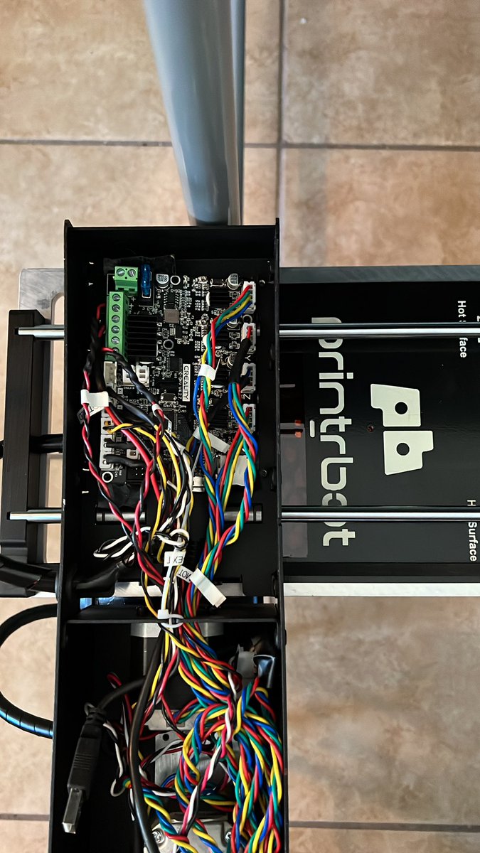 CalHoward's tweet photo. Swapping a @Creality3dP silent stepper driver board into a @Printrbot Simple Metal Extended, pt. I #3Dprinting #modding #restoration #retrofit #hacking https://t.co/mBn8dFZRBP