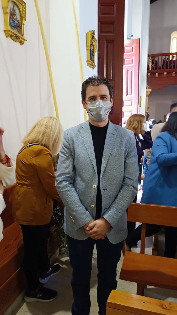 CsParla's tweet photo. 📸 Esta mañana hemos acompañado a los vecinos de  #Parla en la tradicional celebración del Domingo de Ramos.

#DomingoDeRamos 
#SemanaSanta2022 ⛪ https://t.co/gb0ye5hZt6