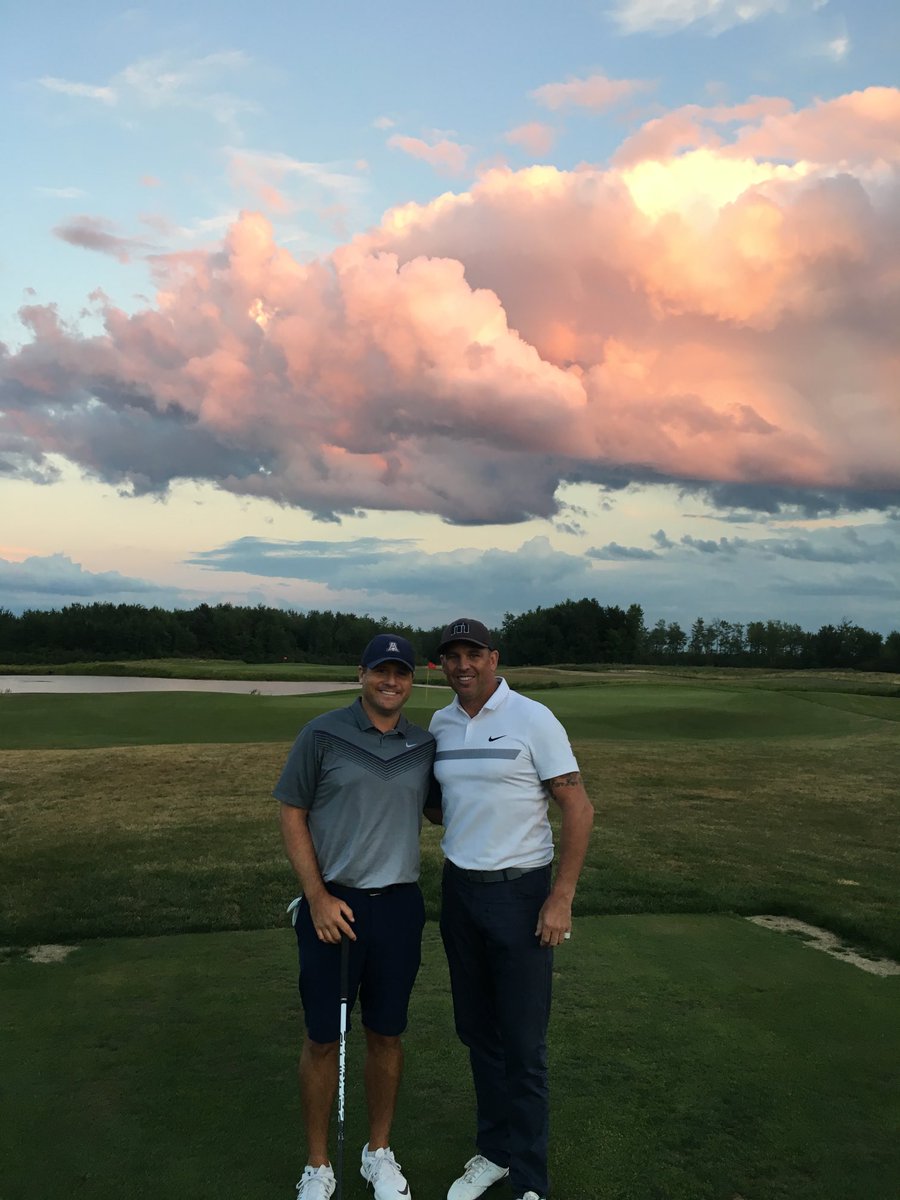 MattBarnaby3636's tweet photo. Happy 40th bday to ⁦@ChrisNallen⁩ Friendship of almost 20 years. Best golfer I know. Biggest Ranger fan and classiest person. Need to get to Charlotte to lose some money to u on the course!! https://t.co/282bbE0Ztr