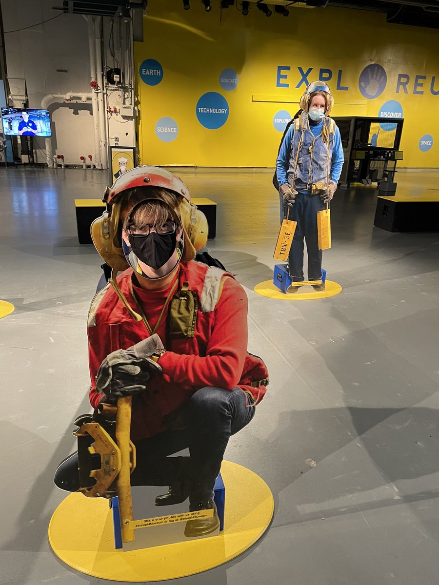 PATCarletonHigh's tweet photo. Intrepid crew take their positions. @IntrepidMuseum #deckhands https://t.co/q8CcqZieaA