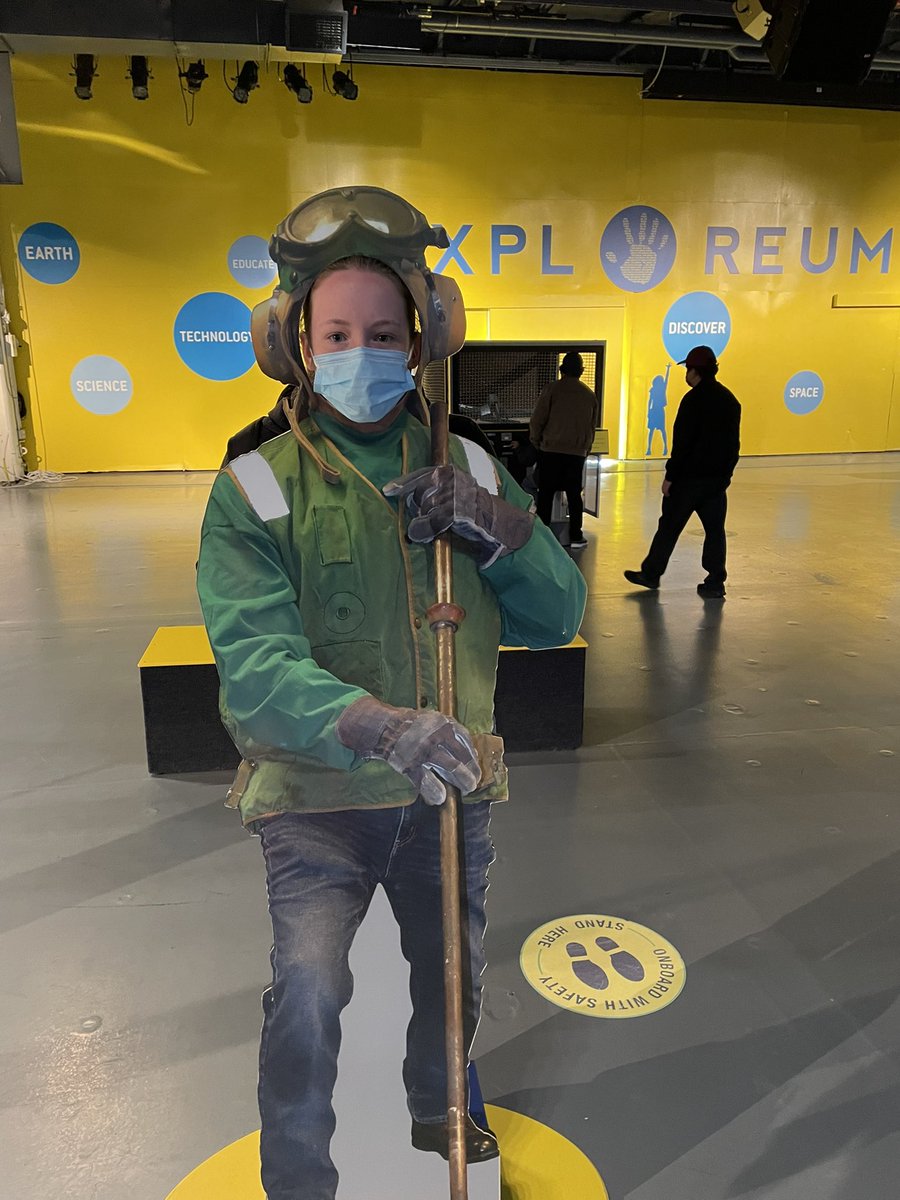 PATCarletonHigh's tweet photo. Intrepid crew take their positions. @IntrepidMuseum #deckhands https://t.co/q8CcqZieaA