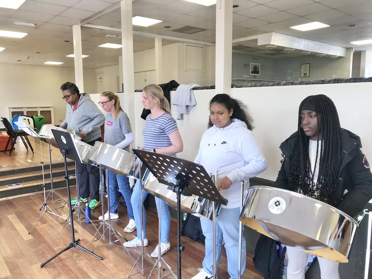dewamusic's tweet photo. Day two done 👍🏽 
Great work everyone 🎶👏🏽👏🏼

#SteelPanSundays #SteelPan #Workshop #Cuffley #Music #SteelBand #SteelPanTutor #WadeAustin #Pannist #SteelPanWorkshop #SteelDrum #Culture #Caribbean #Trinidad #TandT #NewMusic #MusicLessons #SteelPanClasses #Musicians #PanPlayer https://t.co/Ohg2S9LL5U