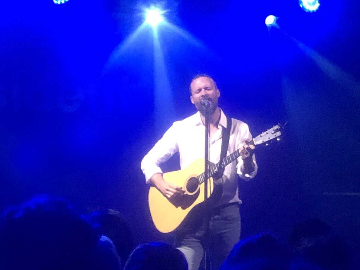 RogerMahony's tweet photo. Cracking chat and choons from @fatherjohnmisty in a @residentmusic lunchtime gig in Brighton @chalkvenue_live https://t.co/k4BJxanTNW