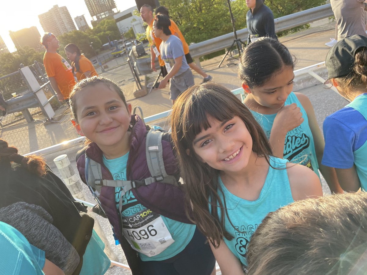 LKarseno's tweet photo. My kiddo completed her first 10k w/ @OdomEagles runners club! Congrats to all the race finishers 🏃🏽‍♀️ https://t.co/npgdJjEAJm