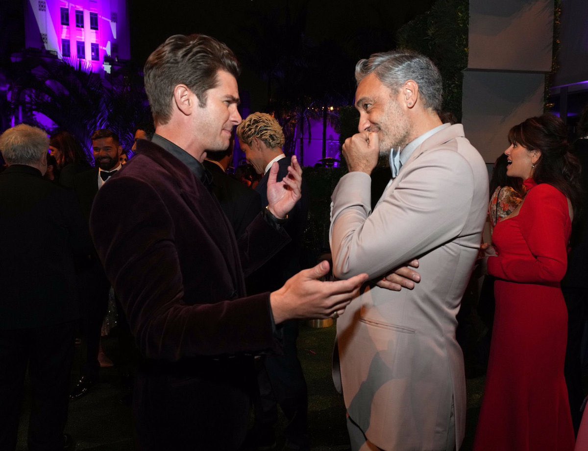 cr4vensworth's tweet photo. No thoughts just these pics of Taika Waititi and Andrew Garfield https://t.co/38679ixu0G