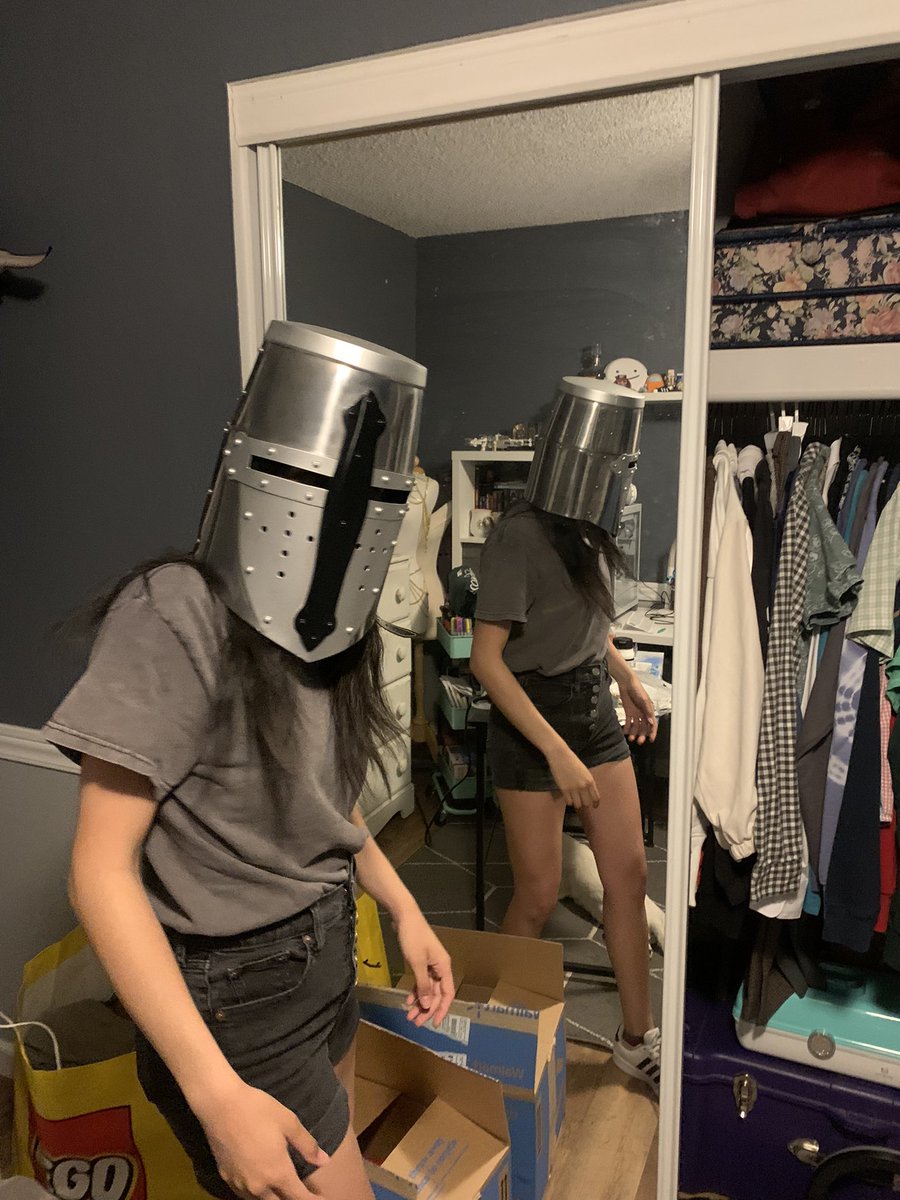 hazy_sounds's tweet photo. MilkeyWayLady in MY room?? 
Yea that shit was surreal and I miss her https://t.co/IFOjuYJW69