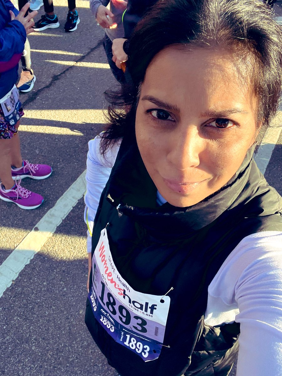 HithaHerzog's tweet photo. I just ran a half marathon. AMA. Also special shout out to the host with the most @dianermacedo. Hearing your voice and seeing you was exactly what I needed to quell the extreme anxiety I was having. Adore you, friend! 👊🏽💯🏃🏾‍♀️❤️ #SHAPEhalfmarathon #NYRR https://t.co/rqrUmiKn2C