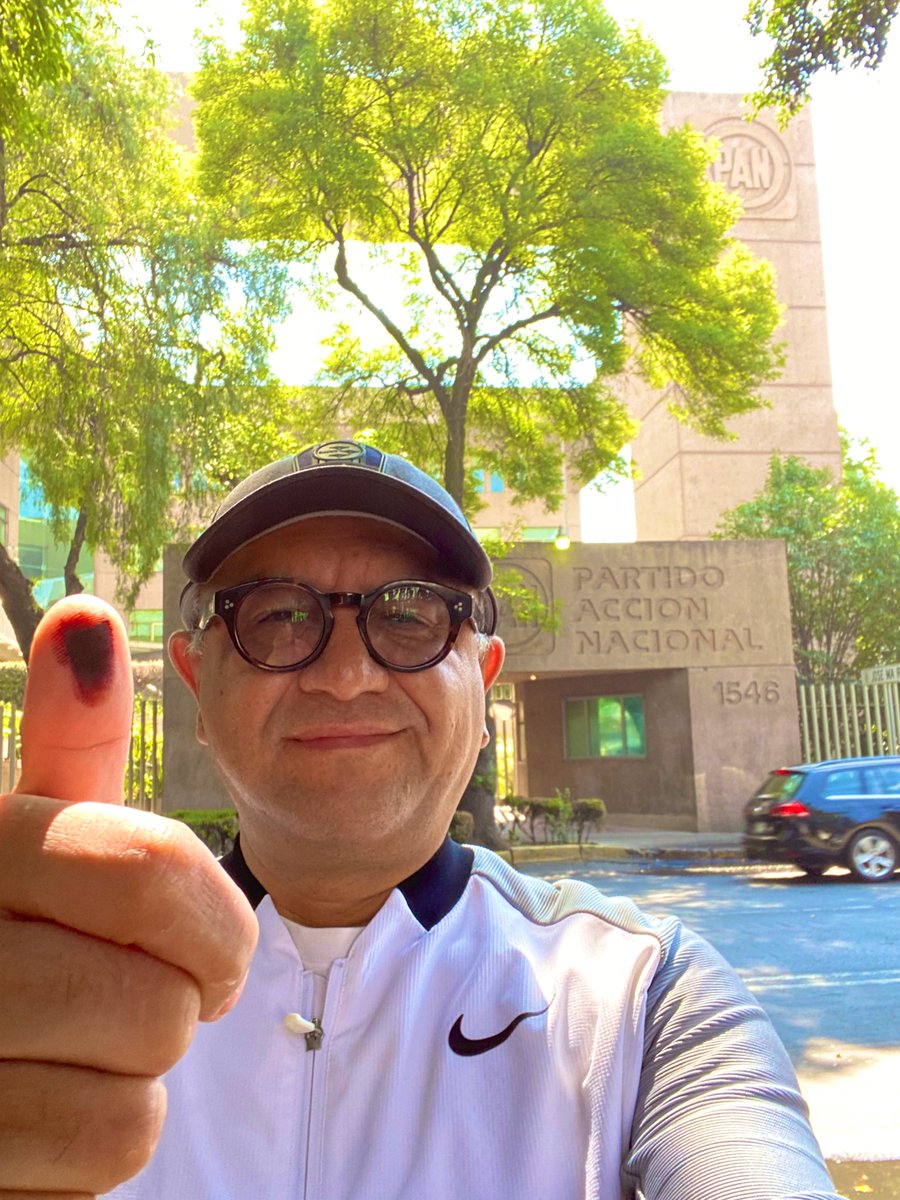 Me encanta votar en esta zona kukluxpanista, nada más para ver qué cara ponen 😬😬😬😬😬 #DéjenseAhí #RevocacionDeMandato #FelizDomingoATodos
