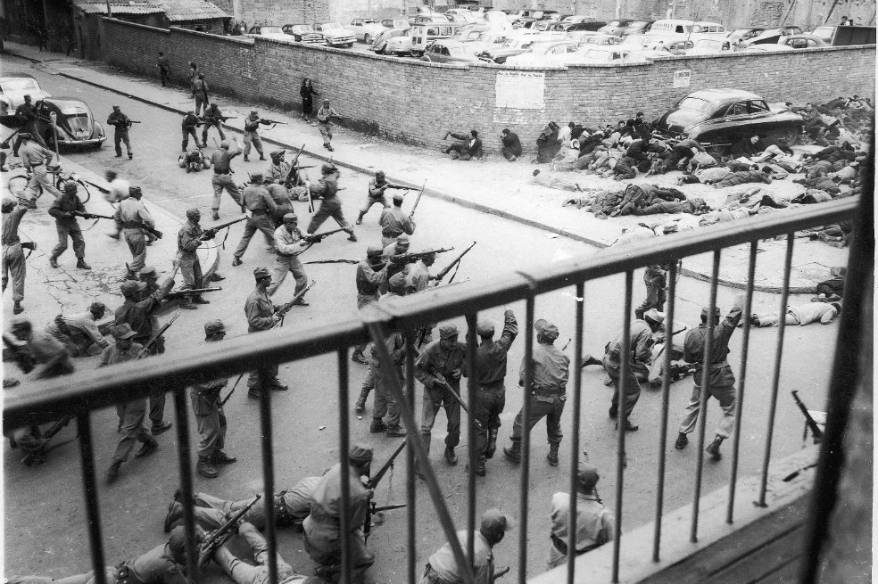 El 8 de junio de 1954 varios alumnos de la Universidad Nacional perecieron en un ataque del batallón Colombia recién llegado de Corea, donde murió el estudiante Gonzalo Bravo Páez