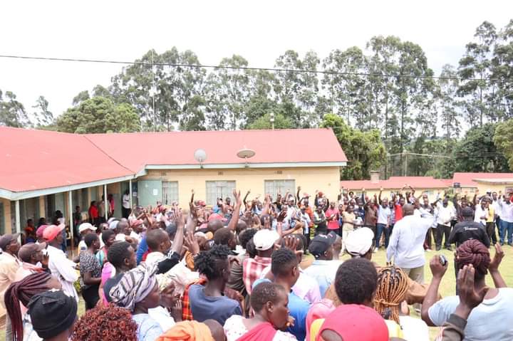 Hilla_Cheru's tweet photo. Tagabi, Kerenga Engineering, kericho Estate, Flower Two - James Finlay Botanical, Chemogondai James Finlay, Samret -Unilever & Kimugu Estate Unilever.Thank you for receiving our next governor @ketercharles.
#KerichoKwanza
#FormNiKuTransform https://t.co/phofSc6TdT
