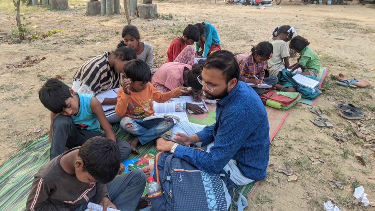 SlumSwaraj's tweet photo. Childhood is the one story that stands by itself in every soul.
~ Ivan Doig

@smilefoundation @myogioffice @ngosindia @NGOs500 @DelhiTimesTweet #AnExtraordinaryLife #HappyRamNavami #happiness #productivity #positivity #selfcare #Believe https://t.co/HLEzqXeo6y