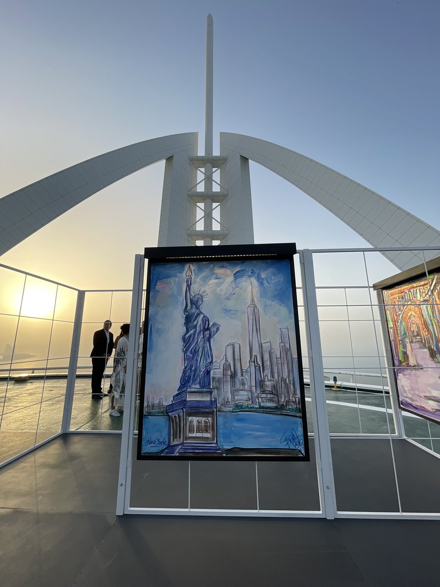 milacat's tweet photo. Art on top of the world. “The Art Maze” by Sacha Jafri on Burj Al Arab helipad. Learn more in my latest piece on @MediasetTgcom24 https://t.co/TIWqdlQKmp @SachaJafriARTS @UNESCO @UNESCOarabic @BurjAlArab @Jumeirah #Dubai #art #artist #helipad https://t.co/HBx28IcAmh