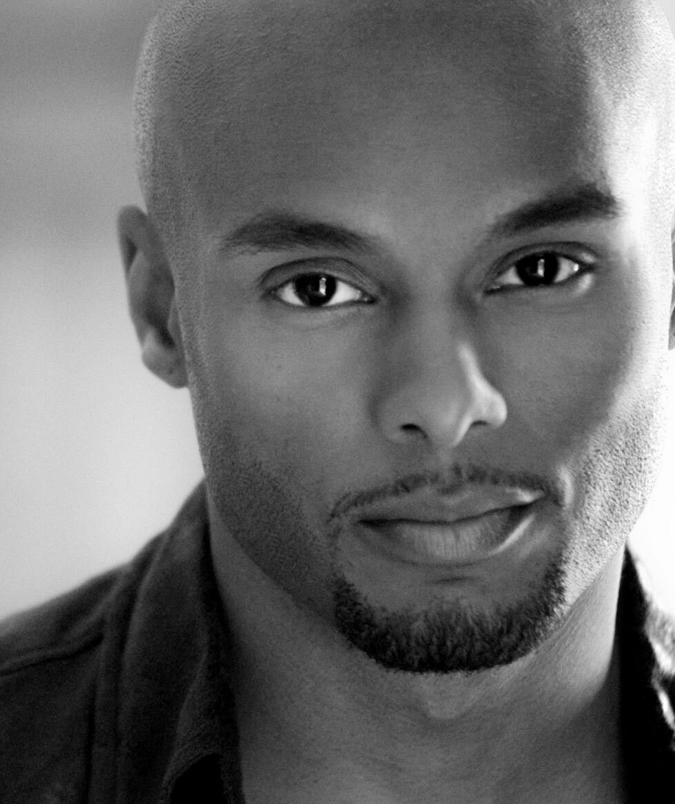 Happy birthday to Kenny Lattimore! 