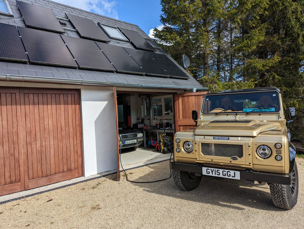 FiachraCooke's tweet photo. The #Audi8e shares some of its sun gathered electrons with the @AvaElectrifi Defender on a visit the stable today β‘ππ
#solarenergy #AVADefender #ChargedByTheSun https://t.co/KbS5gaITSz