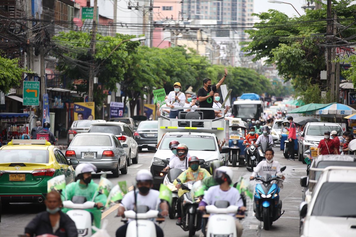 chadchart_trip's tweet photo. รถ EV หาเสียง ไม่สร้างมลพิษ ไม่เพิ่ม  pm2.5 อีกหนึ่งแนวทาง “หาเสียงแบบรักเมือง”

#ชัชชาติ #ชัช8าติ https://t.co/zFDzVAW3IQ
