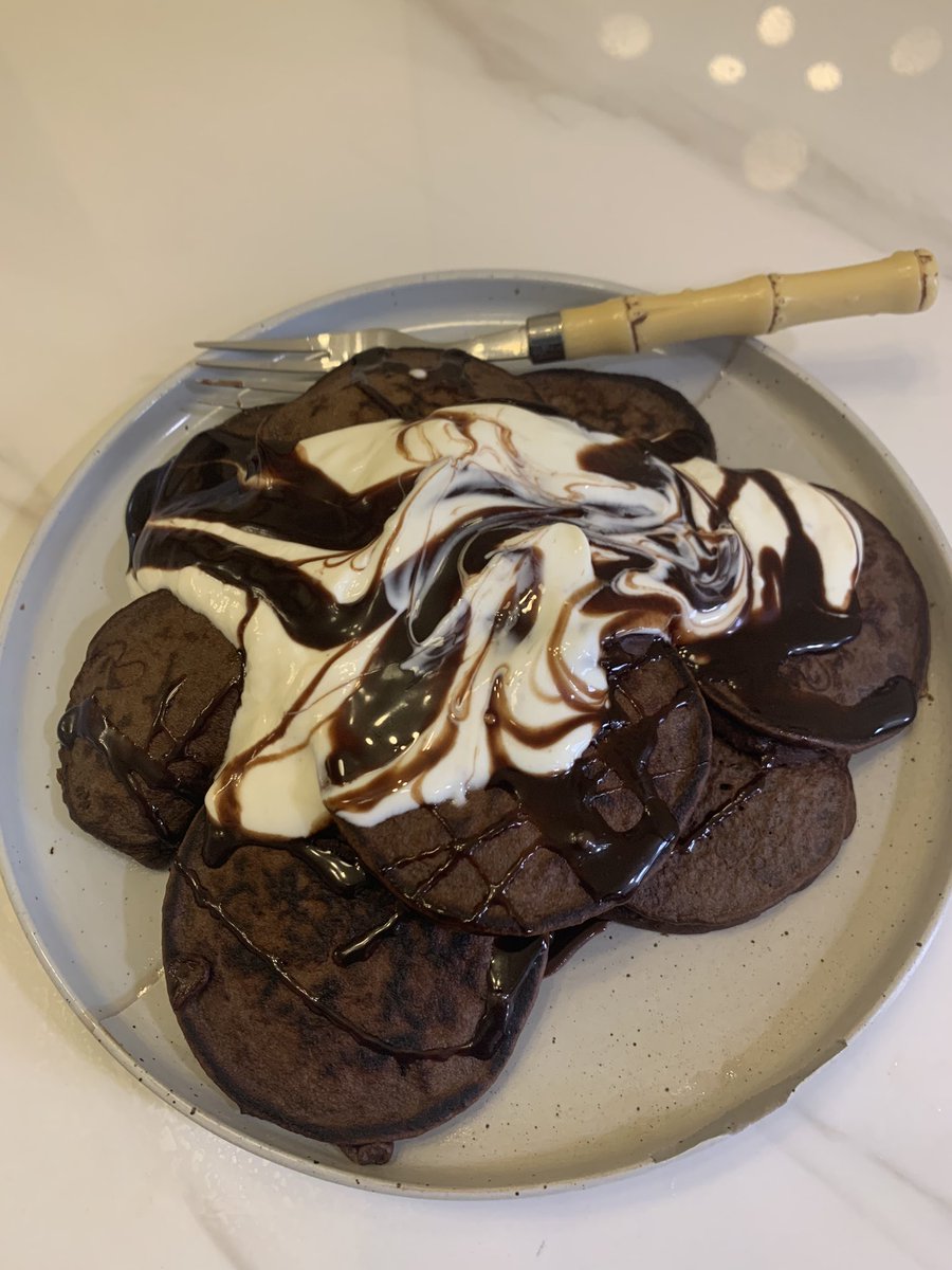DancePec's tweet photo. Chocolate protein pancakes 🥞
Get your gains on 💪 https://t.co/yzcPSKhhUX