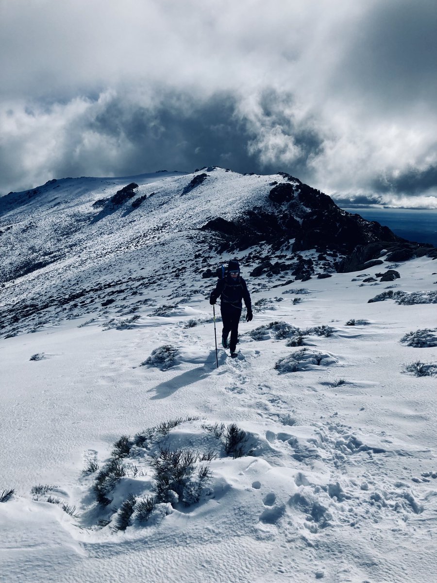 Precioso día en Asómate de Hoyos aunque no hemos podido usar las raquetas :P